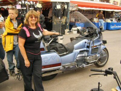 Butler NAR Passenger Set for Motorcycles With No Arm Rests. No longer necessary to purchase an armrest just to install the Butler Passenger Mug Holder.